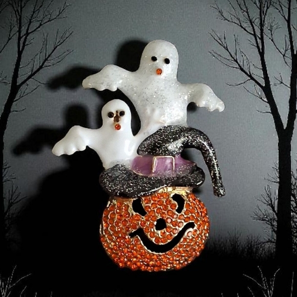Jewelry - HALLOWEEN BROOCH